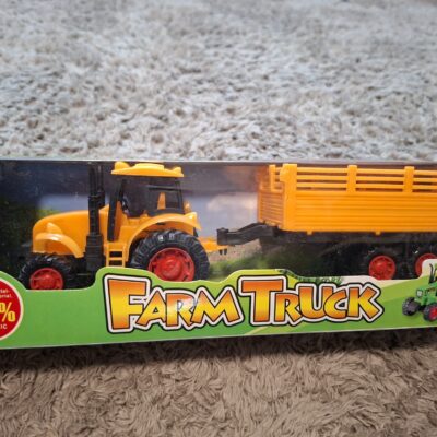 Műanyag traktor , pótkocsival